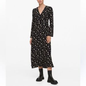 Flynn Skye Black Floral Long Sleeve Dress
